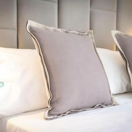 Апартаменты Hanza Tower Gold-24 Exclusive Jacussi & Sauna & Pool Щецин